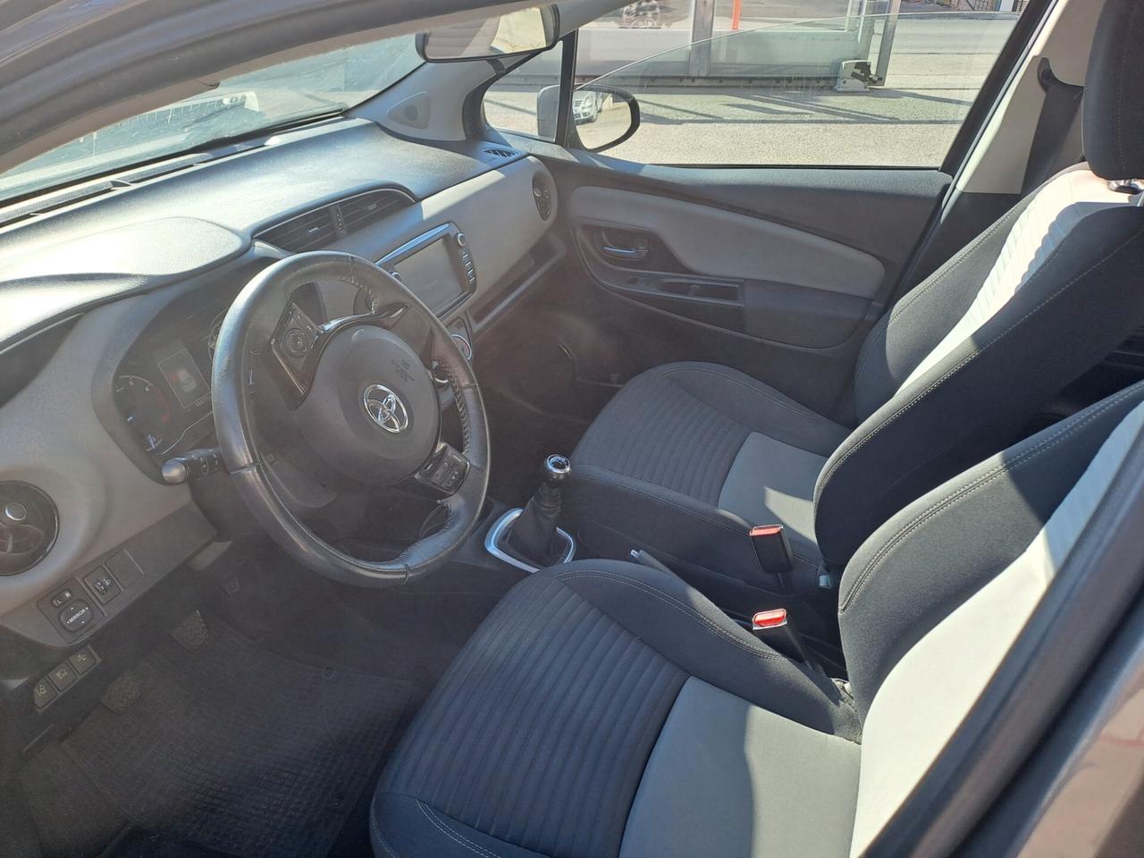 Toyota Yaris 1.0 5 porte Lounge