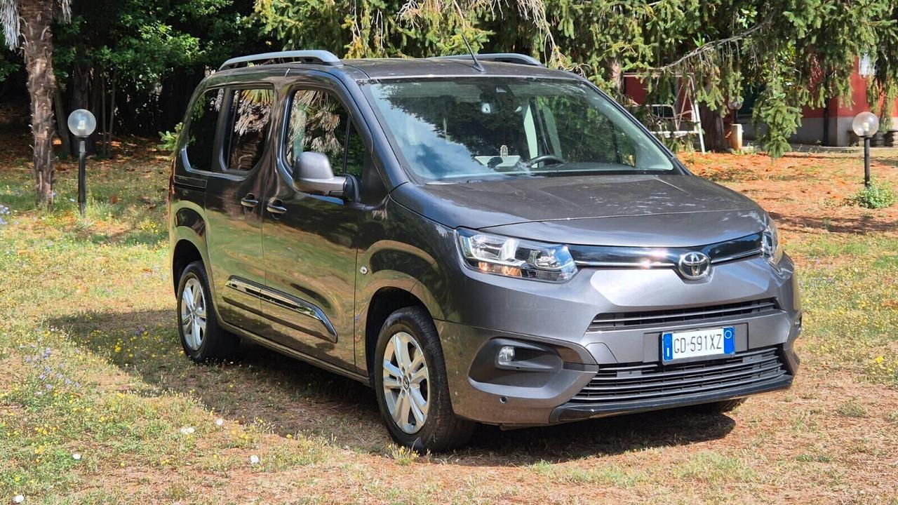 Toyota Proace City Verso 1.2 110 CV S&S Short D Executive 2021 PERFETTA leggi testo
