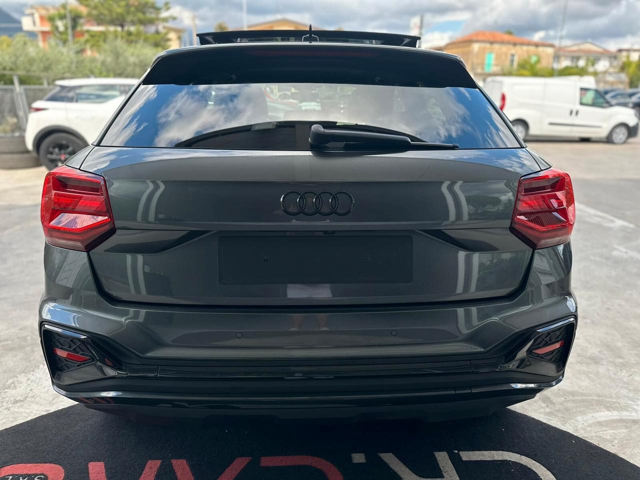 Audi Q2 30 TDI S tronic line Edition - Tetto apribile