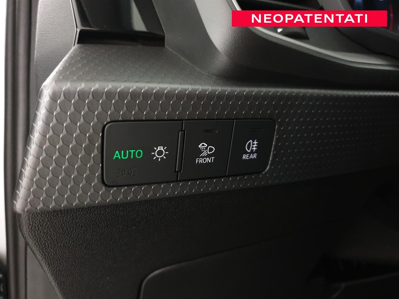 Allstreet 30TFSI 116CV S tronic Identity Contrast