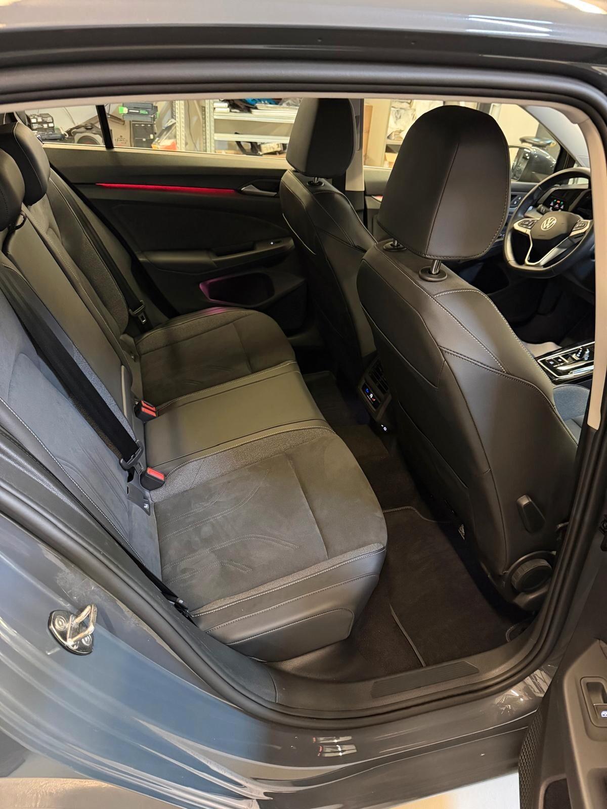 Volkswagen Golf 2.0 TDI 150 CV DSG SCR Style