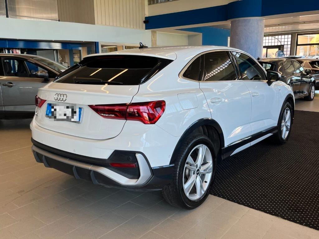 Audi Q3 a