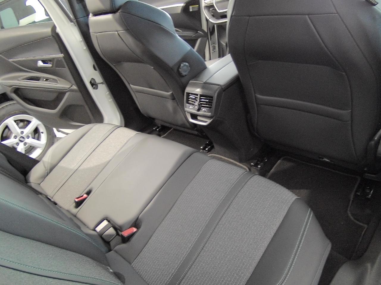 Peugeot 3008 BlueHDi 130 S&S EAT8 Allure Pack 2022