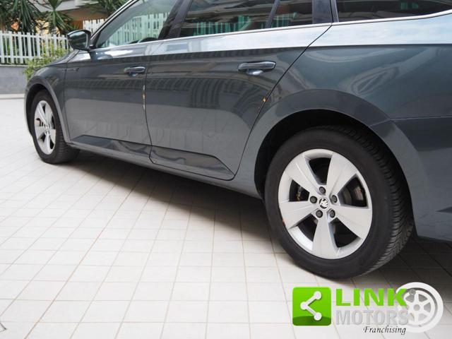 SKODA Superb 2.0 TDI DSG Wagon Executive