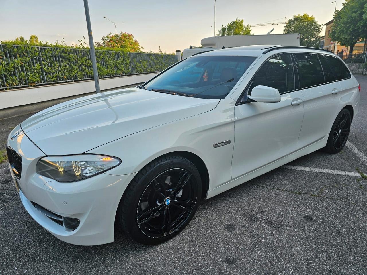 Bmw 520d 184cv Touring Futura*Pelle*Navi*Tetto*Pdc*19*