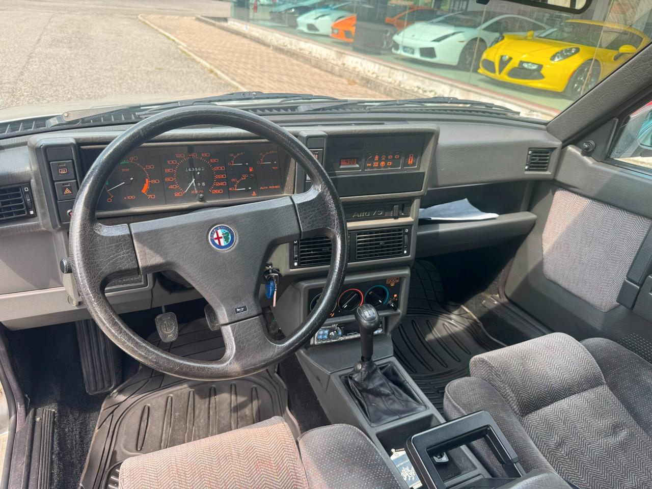 Alfa Romeo 75 2.0i Twin Spark