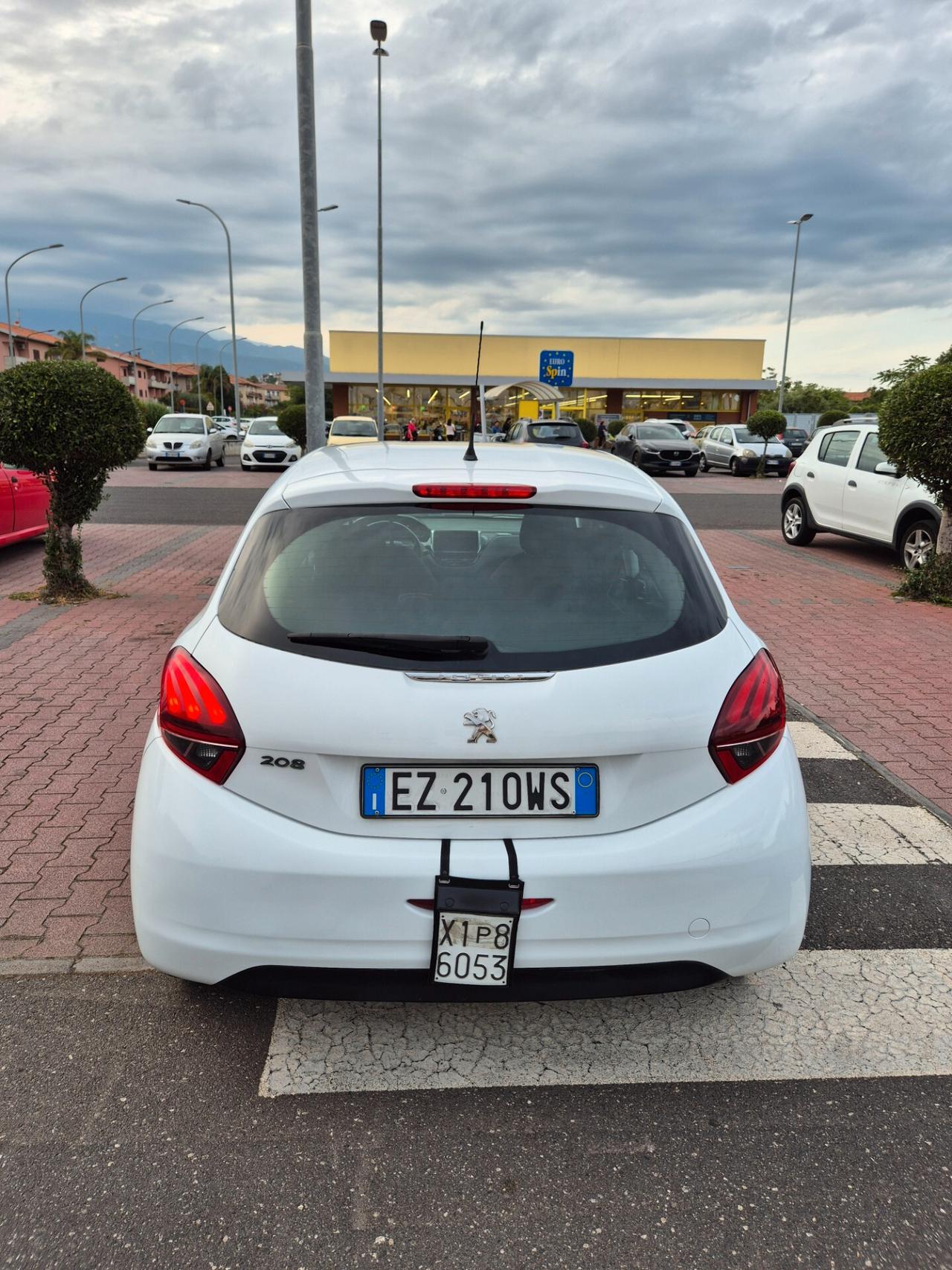Peugeot 208 PureTech 82 5 porte Allure