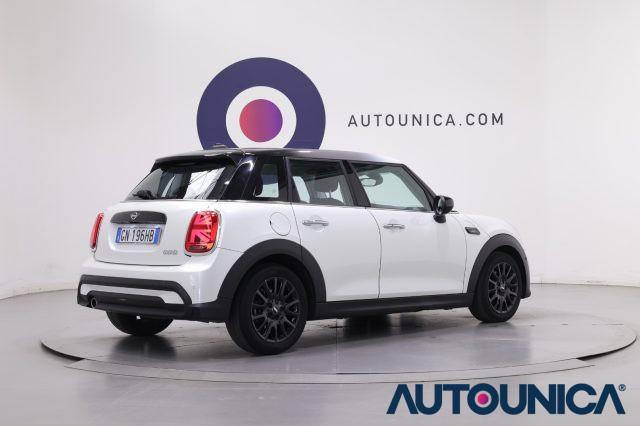 MINI Cooper 1.5 COOPER CAMDEN 5PORTE AUTOMATICA TETTO PANORAMA