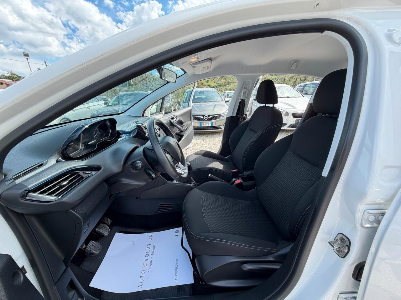 Peugeot 208 HDi 75cv 5 porte 25.380 km unico proprietario