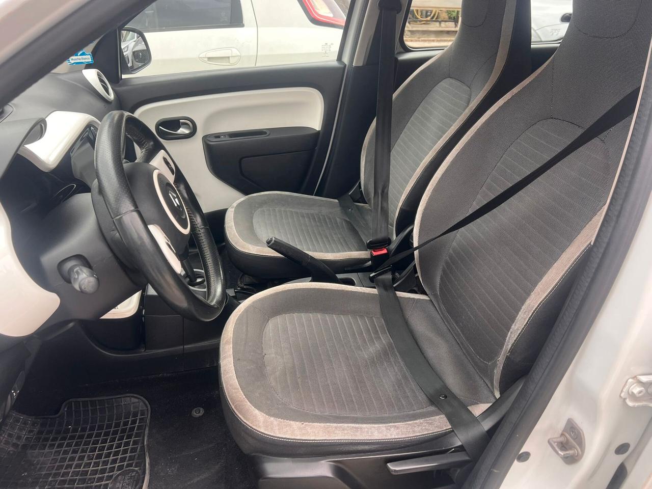 Renault Twingo TCe 90 CV EDC Lovely
