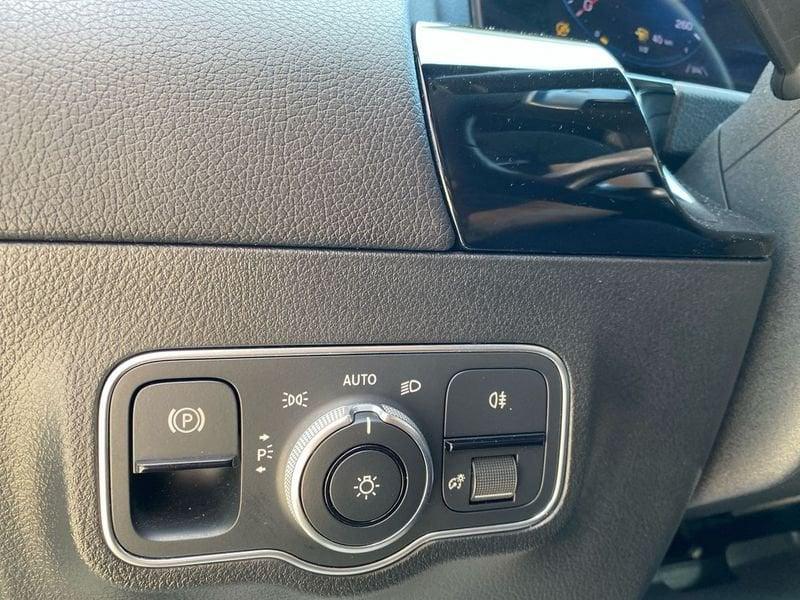 Mercedes-Benz GLA 200 d Premium auto
