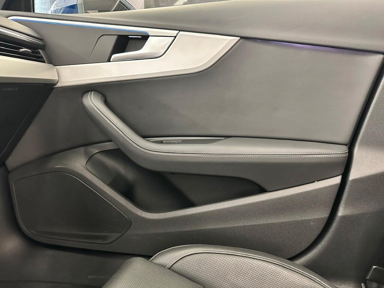 Audi A4 allroad 2.0 204 CV Identity Contrast Full 2024