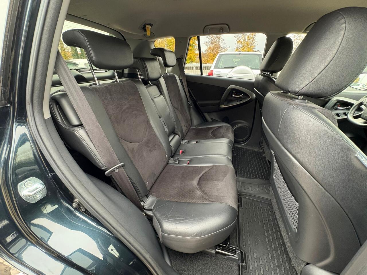 TOYOTA RAV 4 2.2 D-4D FULL OPTIONAL