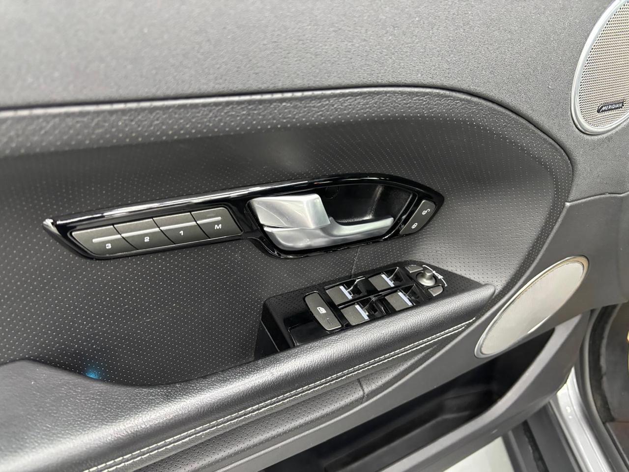 Land Rover Range Evoque 2.2 Sd4 5p. Pure Tech Pack