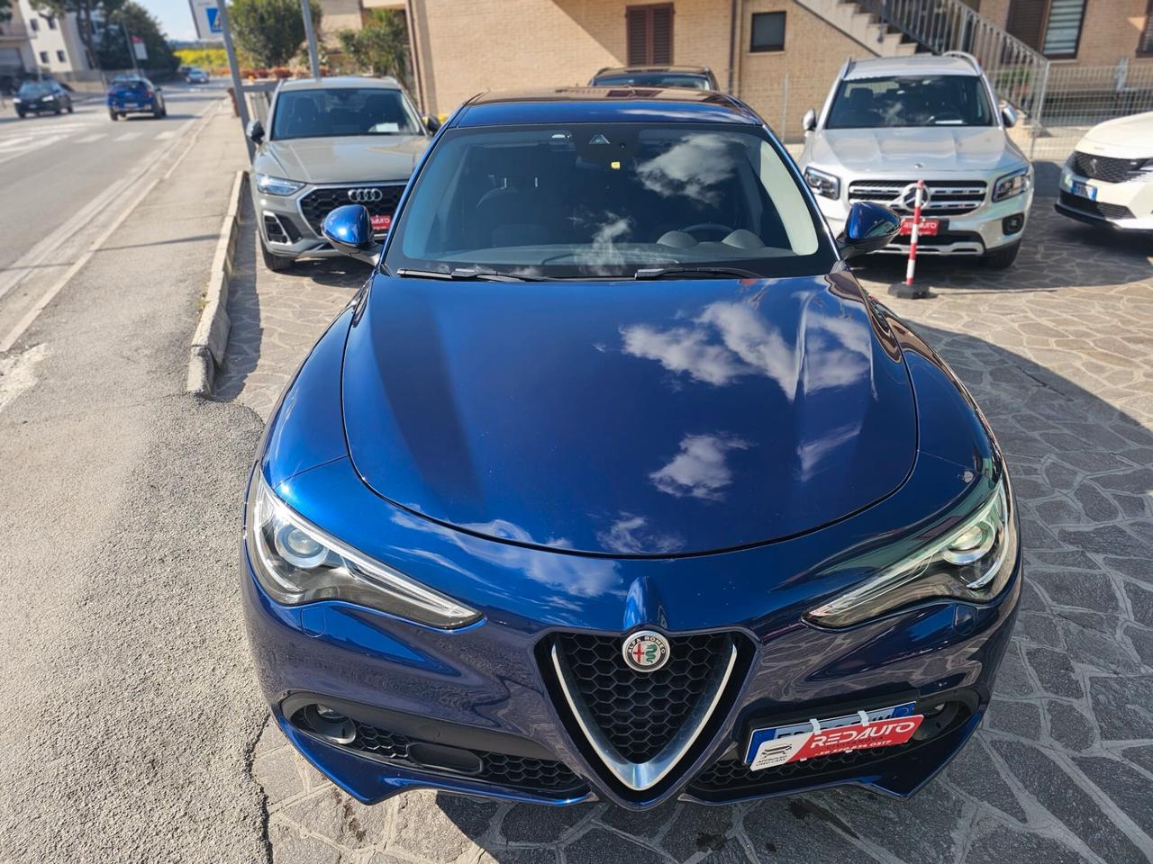 Alfa Romeo Stelvio 2.2 Turbodiesel 180 CV AT8 Q4 Business