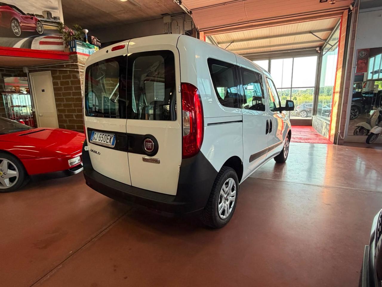FIAT DOBLO' 1.6 MJT 90 CV SeS PC COMBI NI LOUNGE