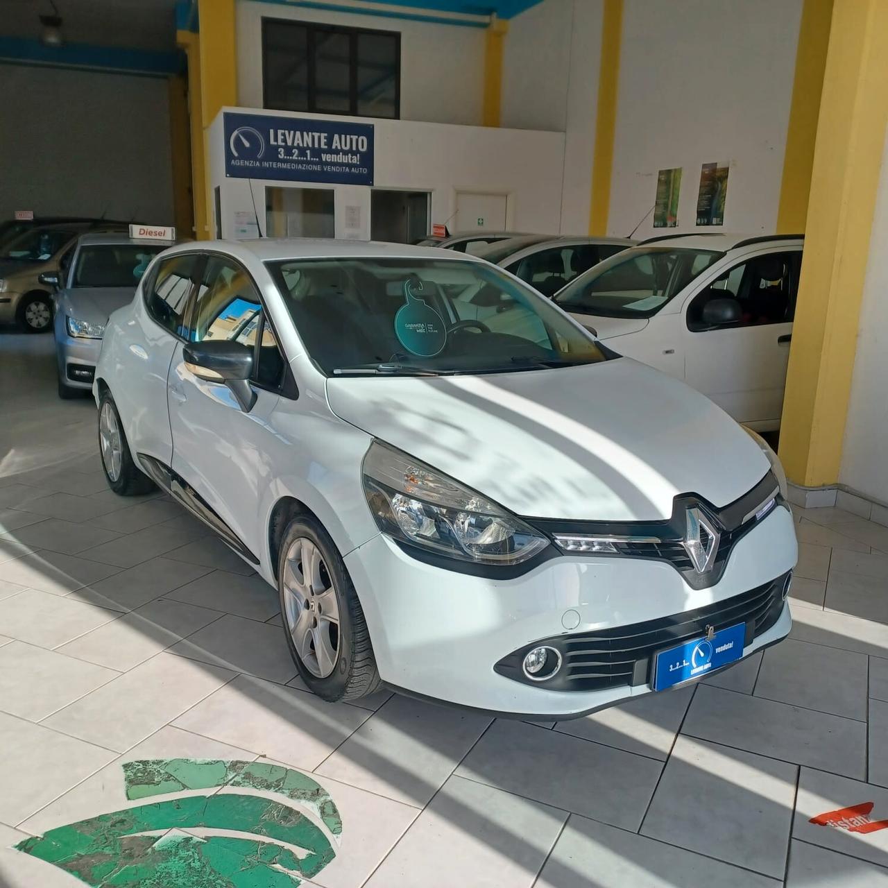 UNICO PROPRIETARIO CLIO 1.5 DCI NEOPATENTATI