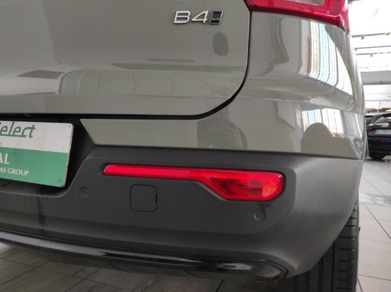 VOLVO XC40 (2017-->) - XC40 B4 AWD automatico Ultimate Dark