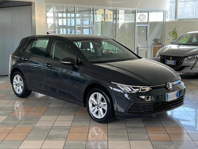 VOLKSWAGEN Golf 1.0 eTSI EVO DSG Life