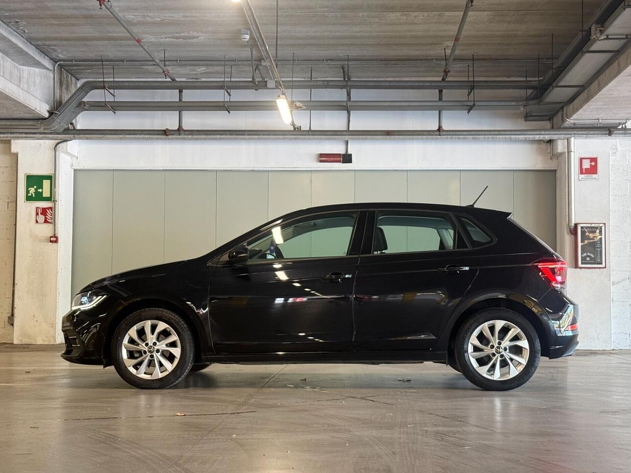 Volkswagen Polo 1.0 TSI Style 2022 - 57.000 km Certificati - Garanzia 12 Mesi - Aprilia