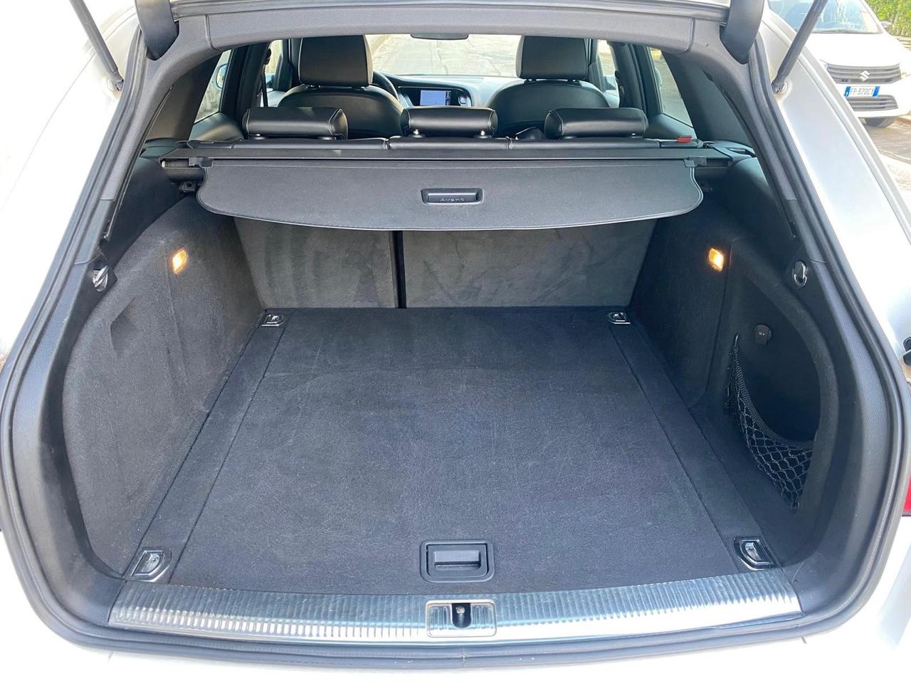 AUDI A4 Avant S-LINE 2.0 TDI LED 2013