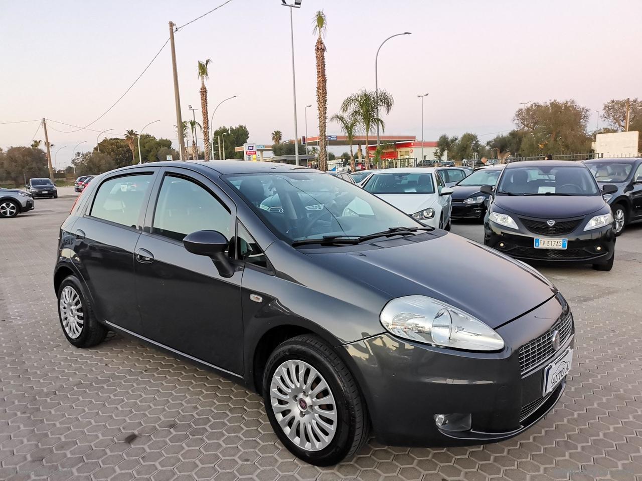 FIAT Grande Punto 1.3 MJT 75 CV 5p. Dynamic