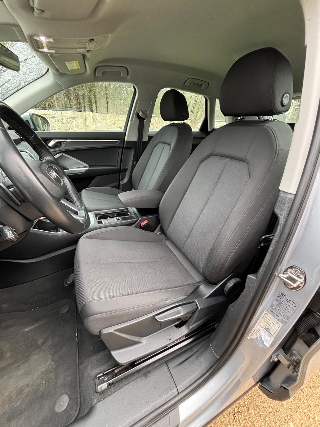 Audi Q3 40 TDI quattro S tronic Business Advanced