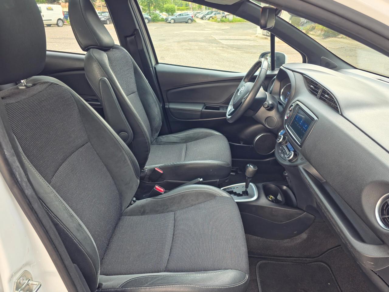 Toyota Yaris 1.5 Hybrid 5 porte GR-S E6 Automatico NEO 2019