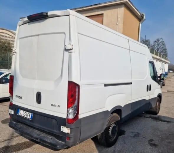 Iveco 2.2 autocarro per trasporto di cose anno 2018 kw100