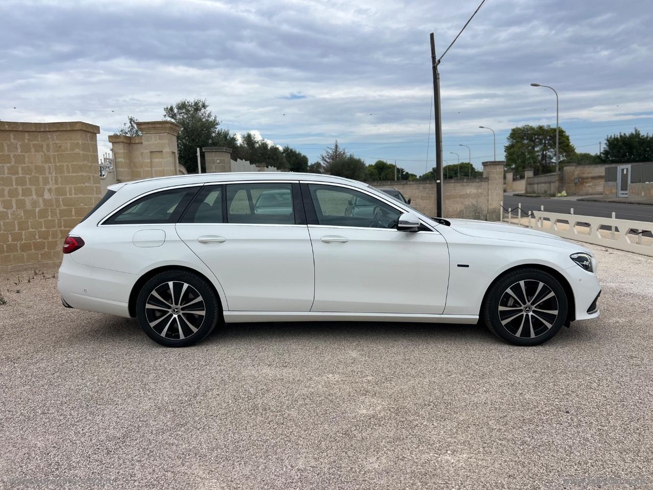 MERCEDES-BENZ E 300 de Auto EQ-Power Business Extra