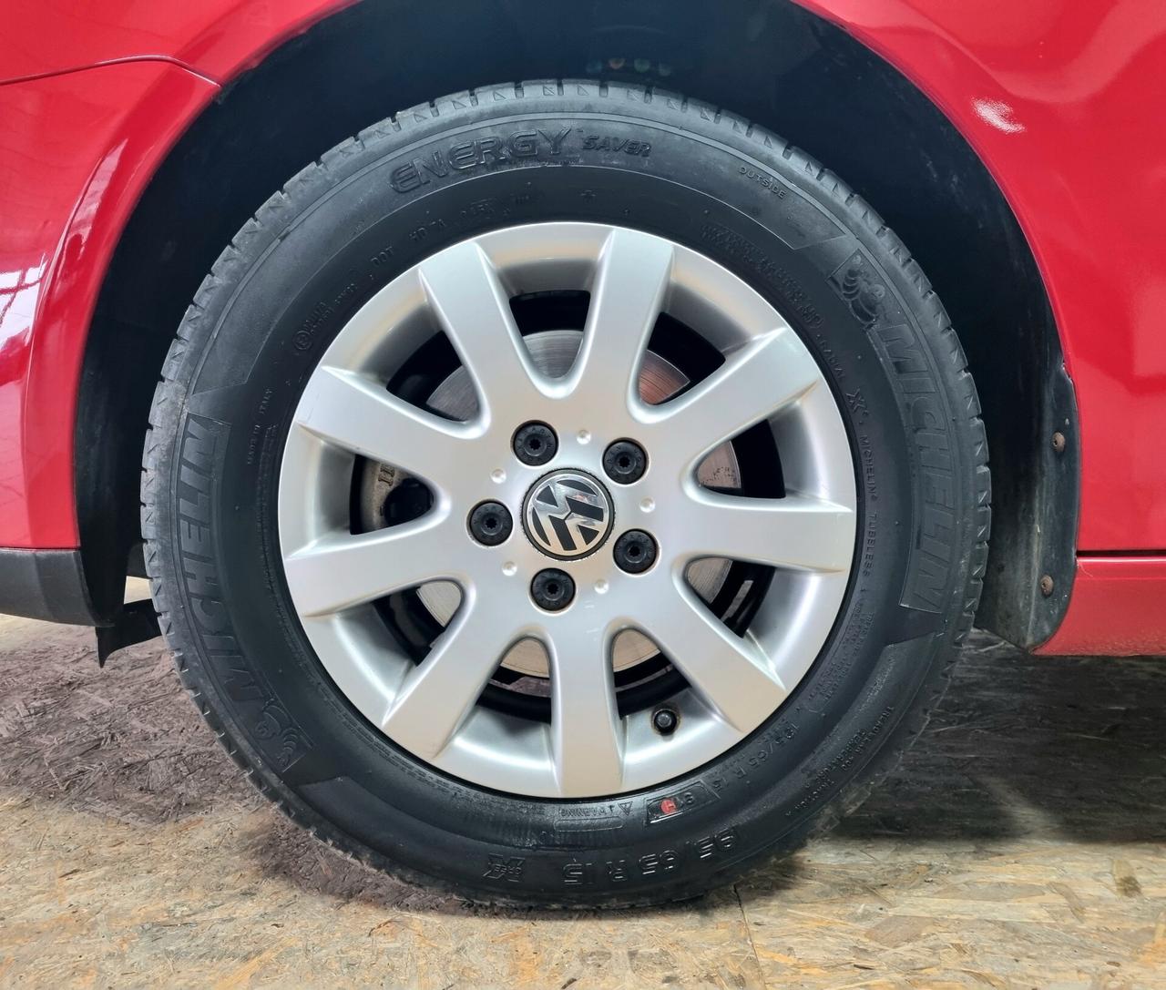 VOLKSWAGEN GOLF 1.6 BENZINA 102CV 5p. COMFORTLINE