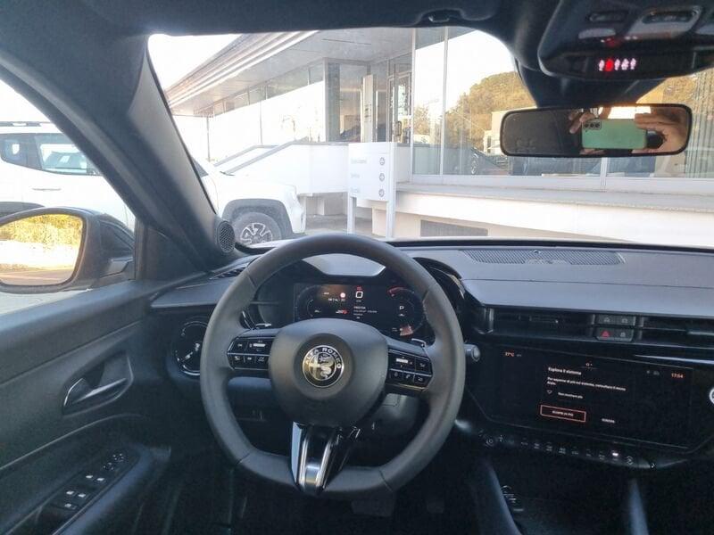 Alfa Romeo Junior 1.2 136 CV Hybrid eDCT6