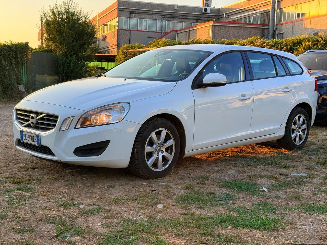 Volvo V60 D3 Summum 2.0 163cv Euro 5 2011