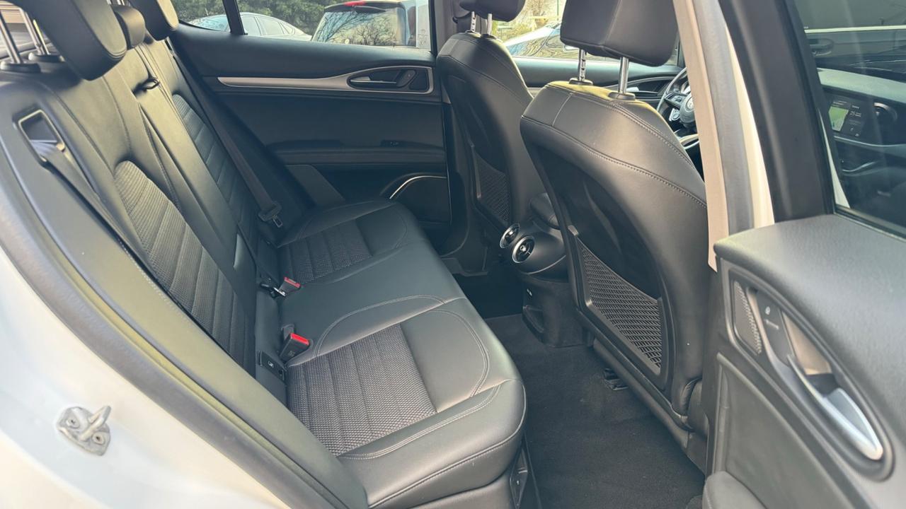 Alfa Romeo Stelvio 2.2 Turbodiesel 190 CV AT8 Q4 Sprint