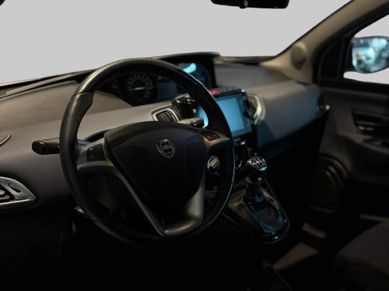 Lancia Ypsilon 1.0 FireFly 5 porte S&S Hybrid Gold Plus