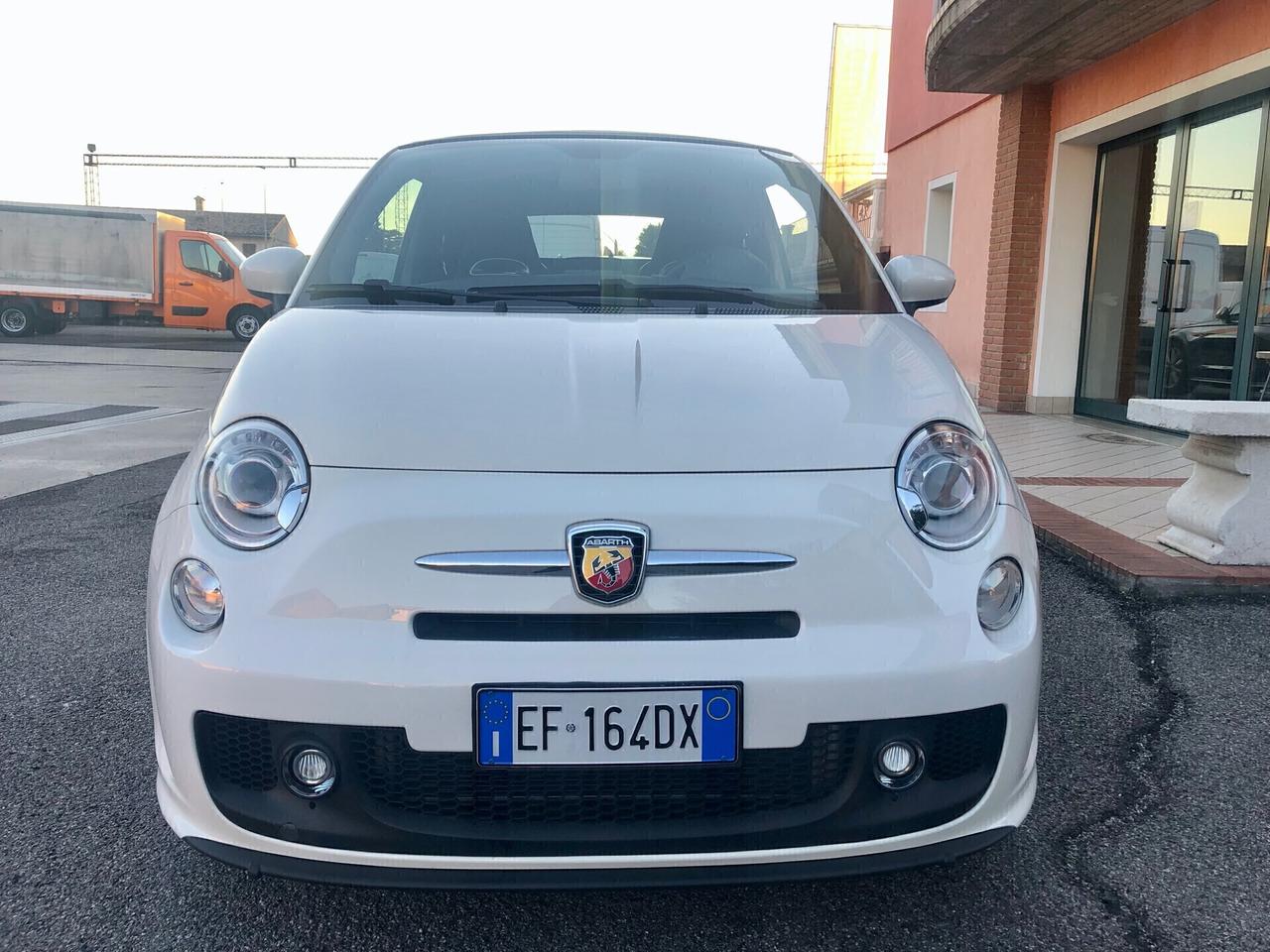 Abarth 500 C 1.4 Turbo T-Jet MTA