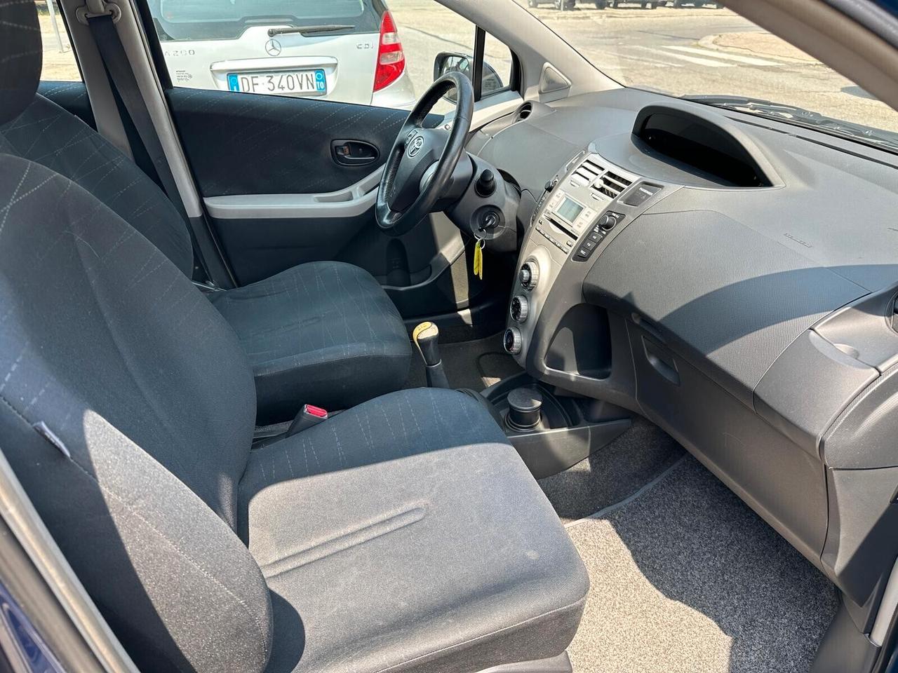 Toyota Yaris 1.0 5 porte