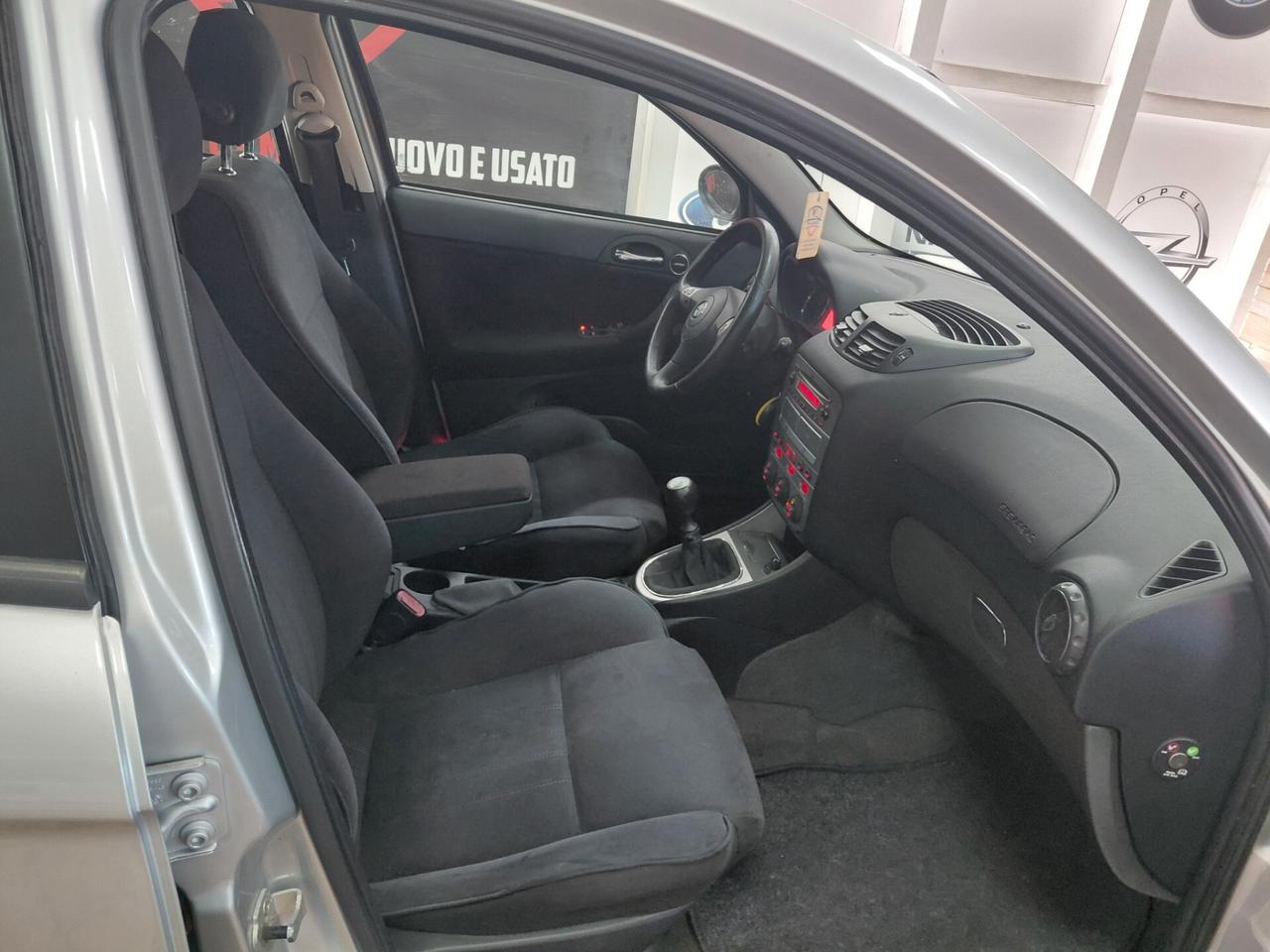 Alfa Romeo 147 1.9 JTD (120) SOLI 117000 KM