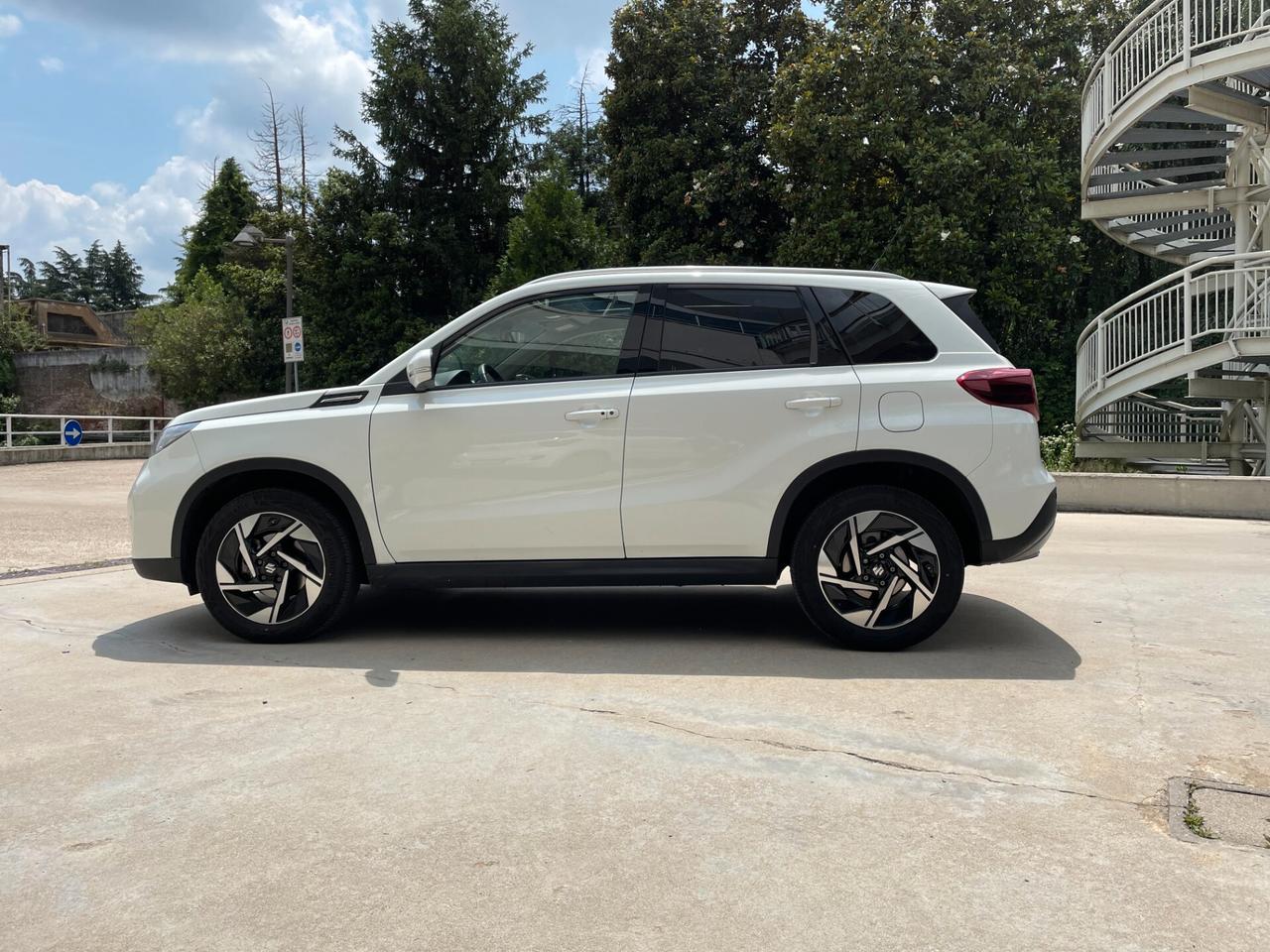 Suzuki Vitara 1.5 140V Hybrid A/T Starview