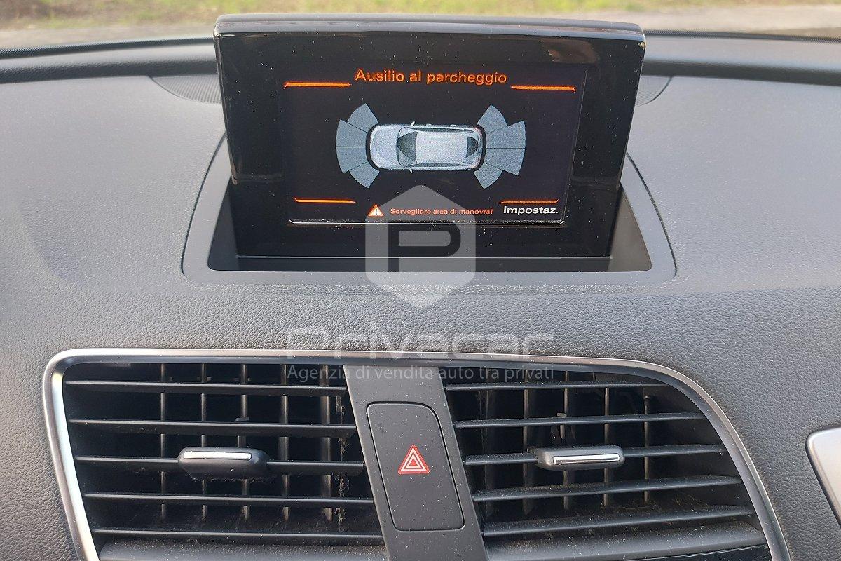 AUDI Q3 2.0 TDI 120 CV Business