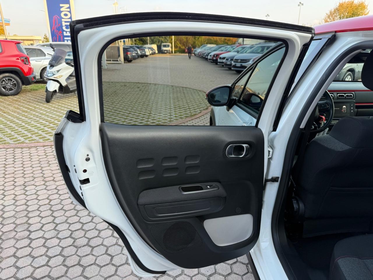 Citroen C3 PureTech 82 Shine OK NEOPATENTATI