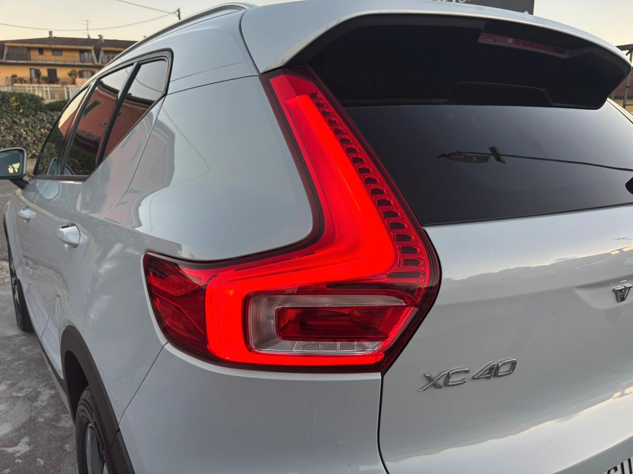 Volvo XC40 D4 AWD Geartronic R-design 2021 TETTO