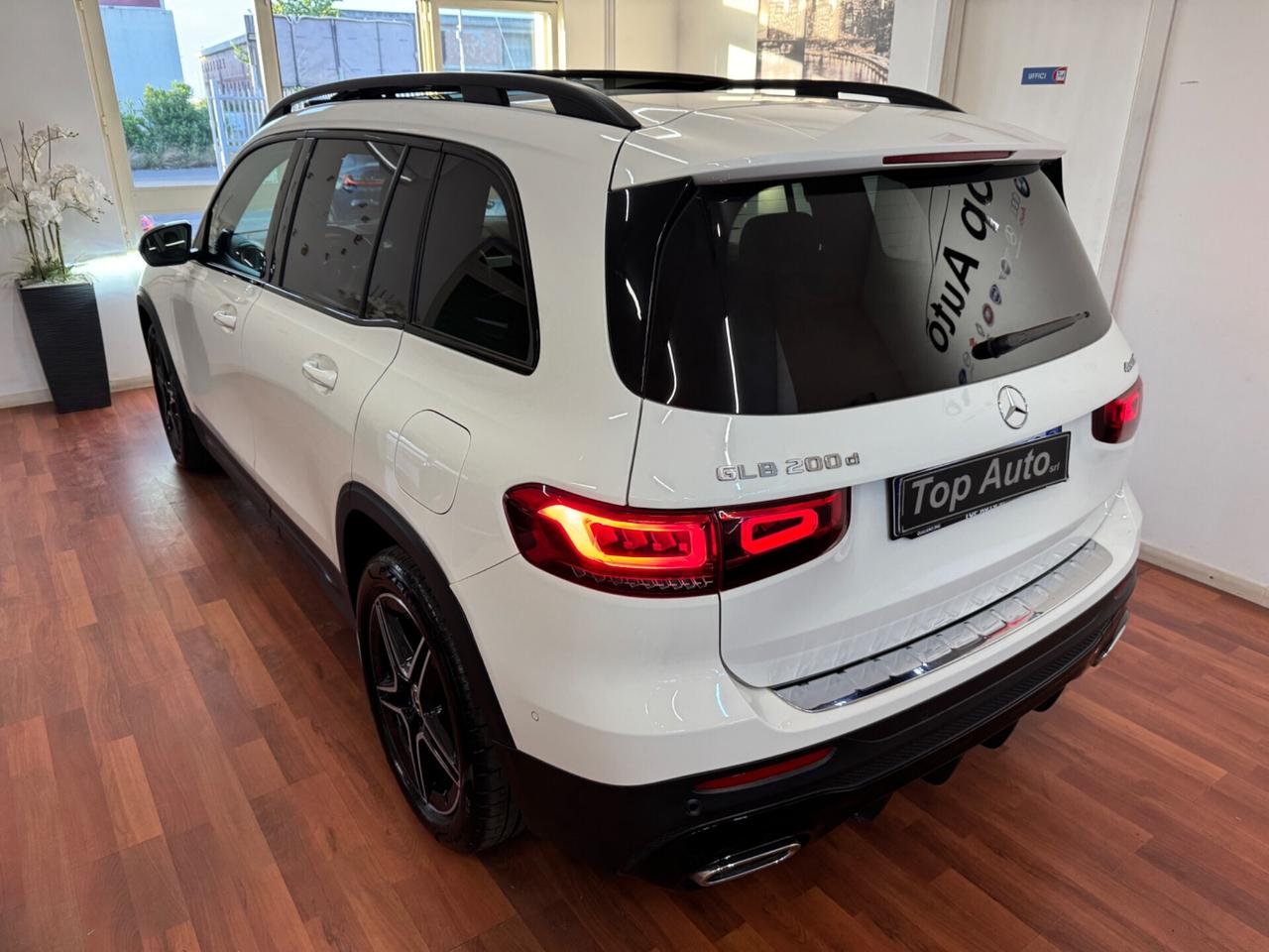 MERCEDES-BENZ GLB 200 d AUT. 4MATIC AMGLINE PREMIUM PLUS