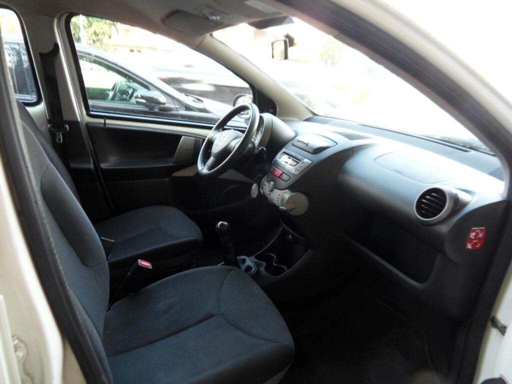 Toyota Aygo 1.0 12V VVT-i 3 porte Active Connect
