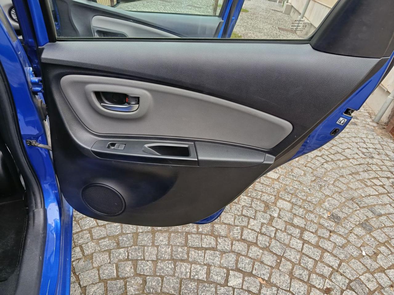 Toyota Yaris Active 1.0 VVT-i #7550