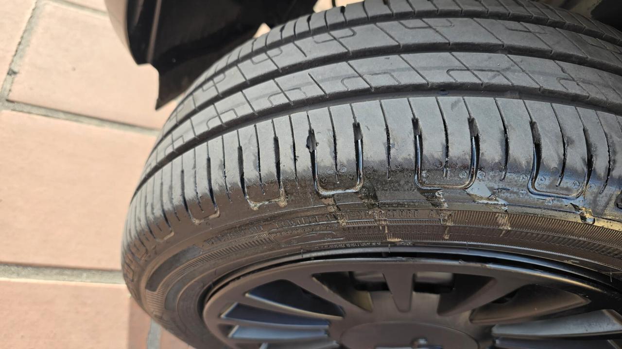 Lancia Ypsilon 1.0 FireFly 5 porte S&S Hybrid Ecochic Silver