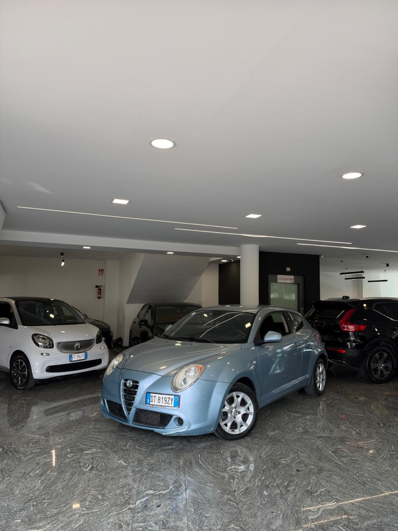 Alfa Romeo MiTo 1.6 JTDm 16V Distinctive Premium Pack