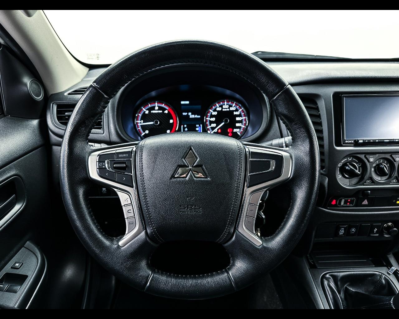 MITSUBISHI L200 2.3 D Club Cab 4x4 Easy Select Invite