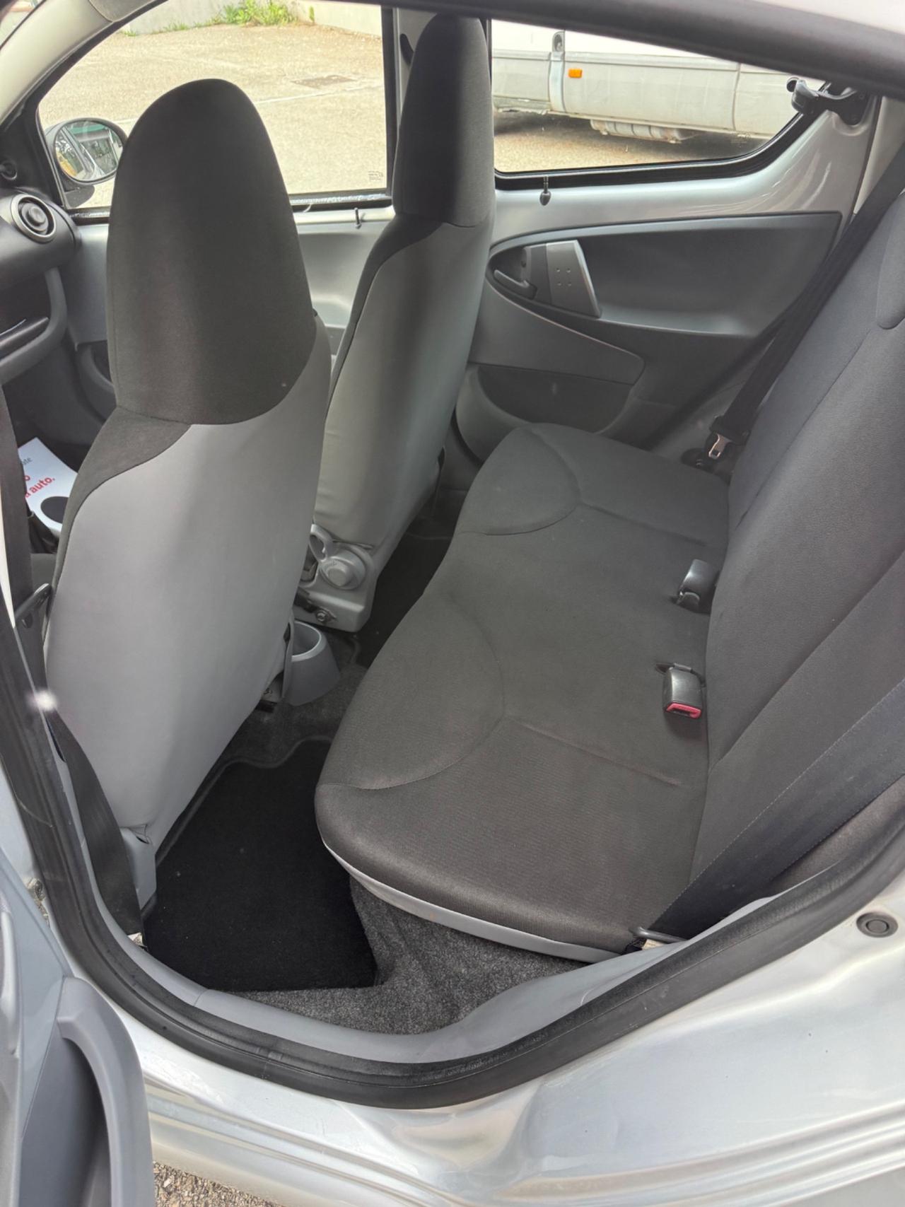 Toyota Aygo 1.0 12V VVT-i 5 porte Sol Connect