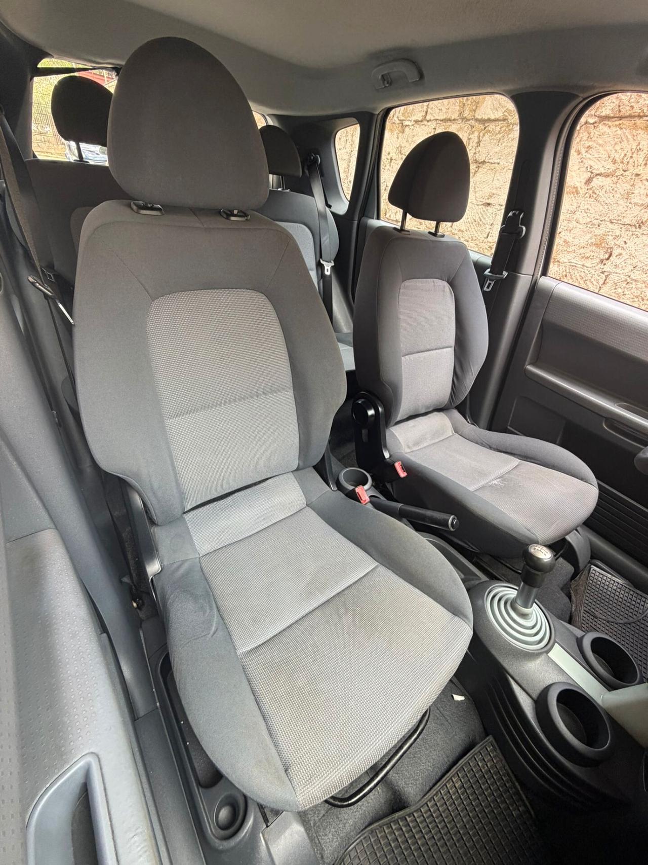 Mitsubishi Colt 1.1 12V 5p. Invite